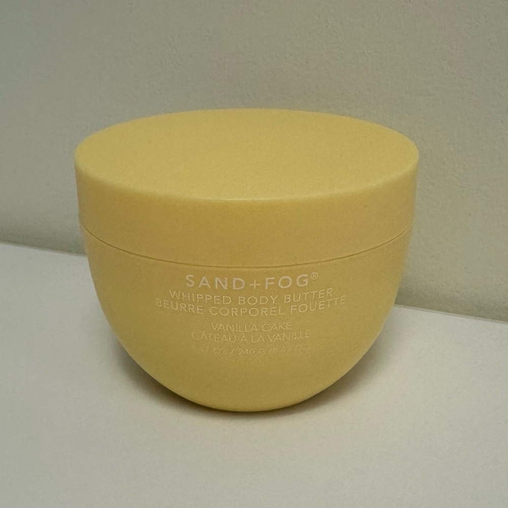 NWOT Sand + Fog Vanilla Cake Whipped Body Butter - Cream
